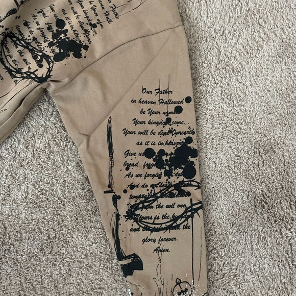 Brand new graphic oversized hoodie with graphic images on front and back - Picture 6 of 8